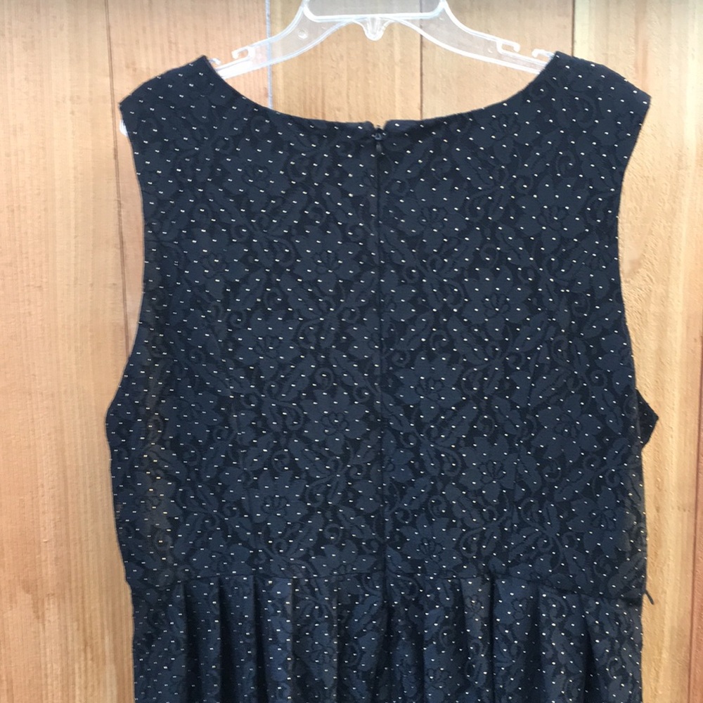 Lace Dress black gold studs - Picture 6 of 9